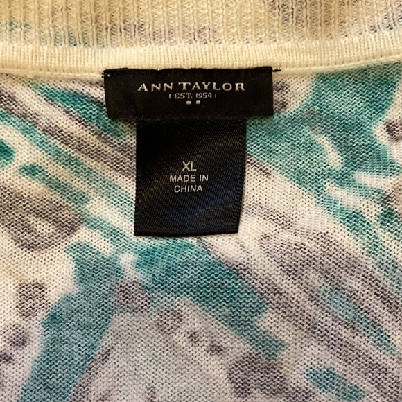 Ann Taylor XL white with teal, black and gray design with 1/3 sleeves - Picture 7 of 8